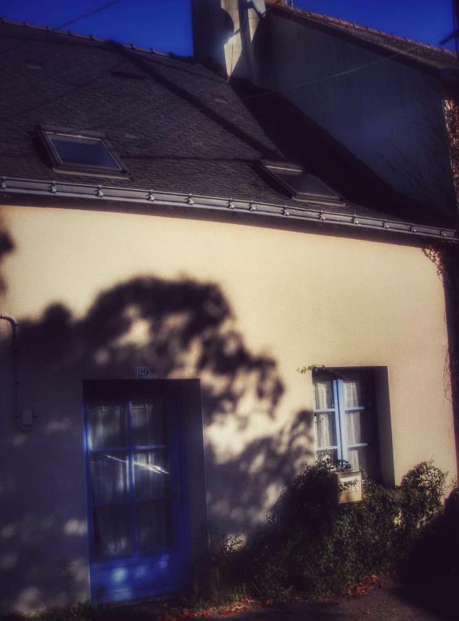 Aux Petits Bonheurs, Gites Culturel A La Roche Bernard Ferel Exterior photo